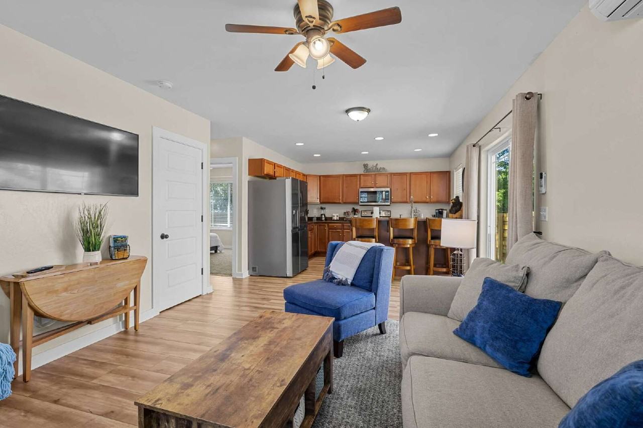1222 4th St W - Photo 5 of 14