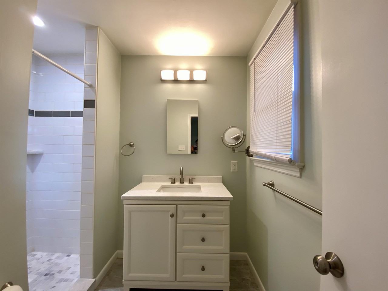 6429 Tuttle Ave - Photo 2 of 24