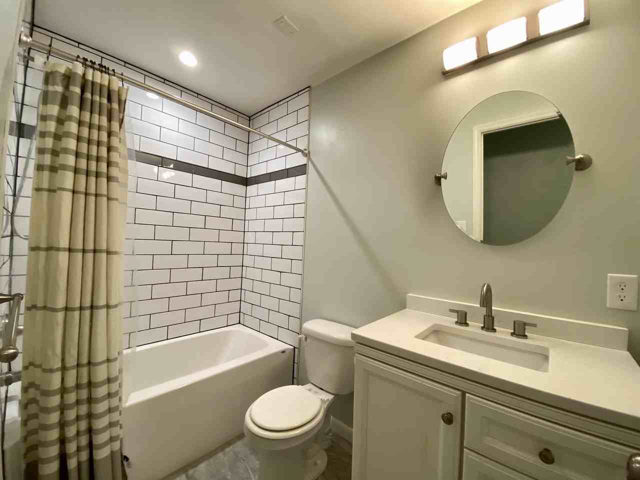 6429 Tuttle Ave - Photo 3 of 24