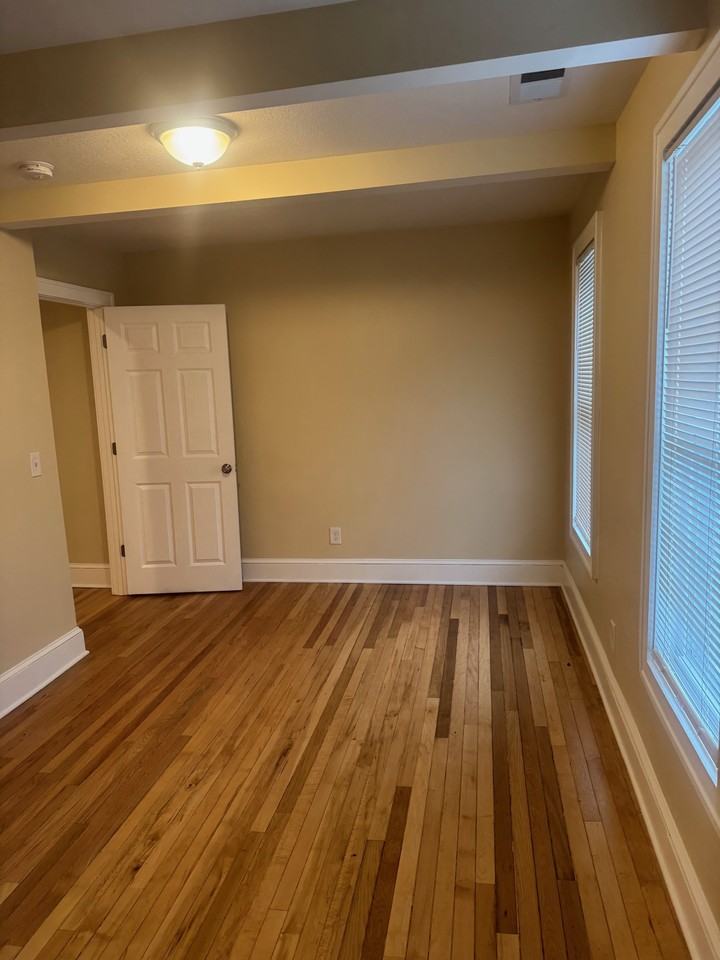 706 Conway St #2 - Photo 7 of 14