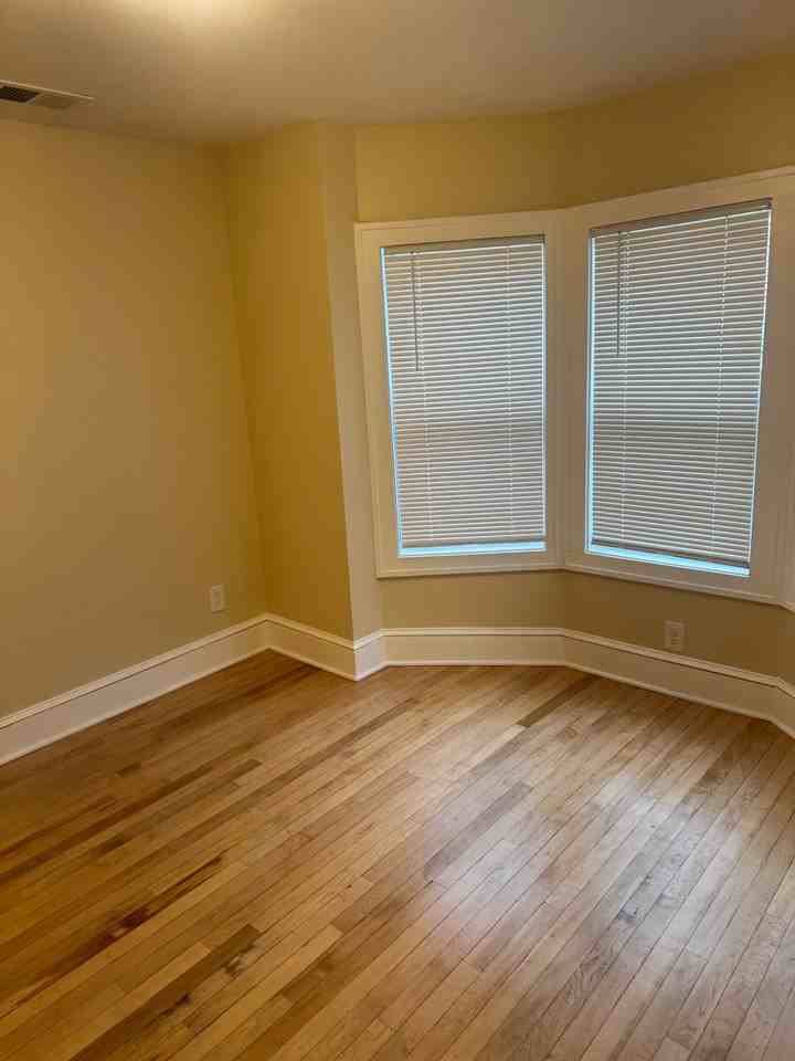 706 Conway St #2 - Photo 3 of 14