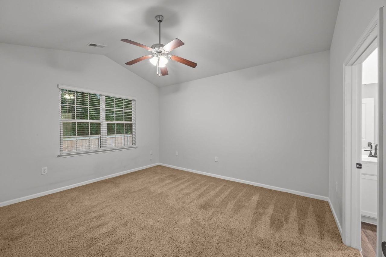 204 Gabrielle St - Photo 2 of 31