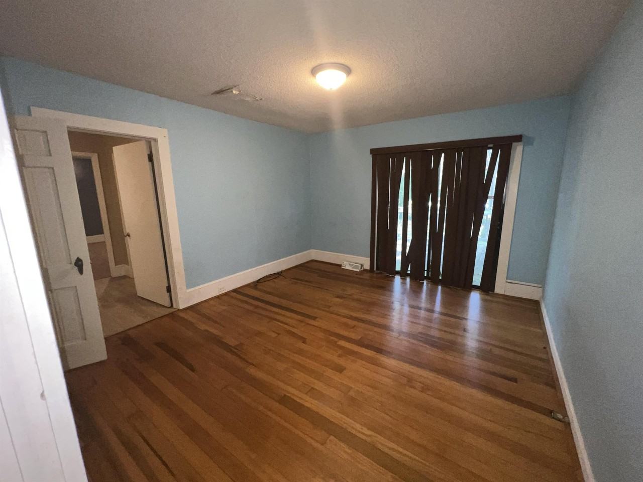 506 W Farley Ave - Photo 2 of 10