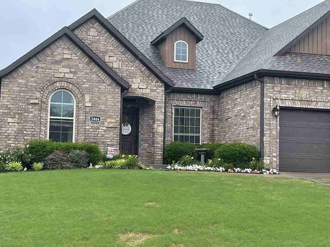 5804 S 66th St #NA - Photo 2 of 37