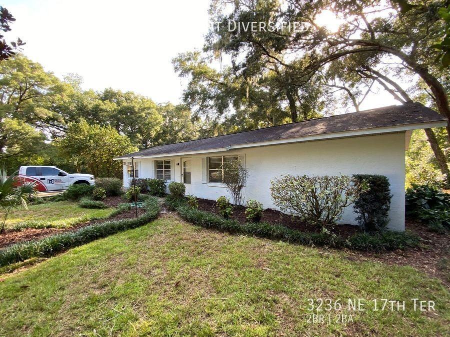 3236 Ne 17th Ter - Photo 5 of 30