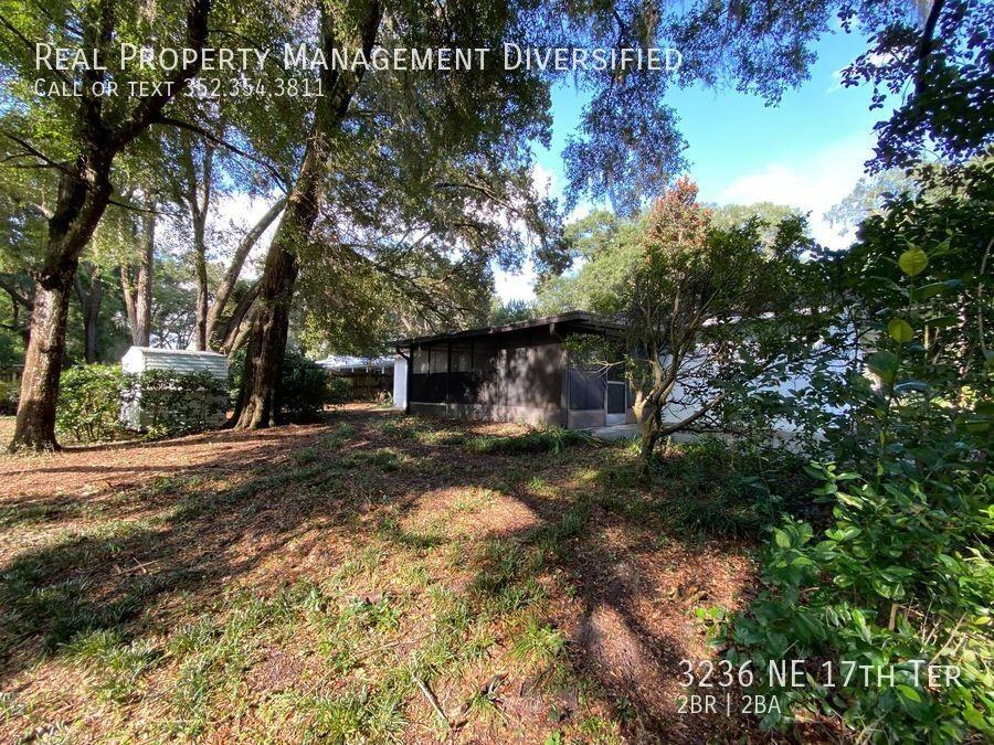 3236 Ne 17th Ter - Photo 6 of 30