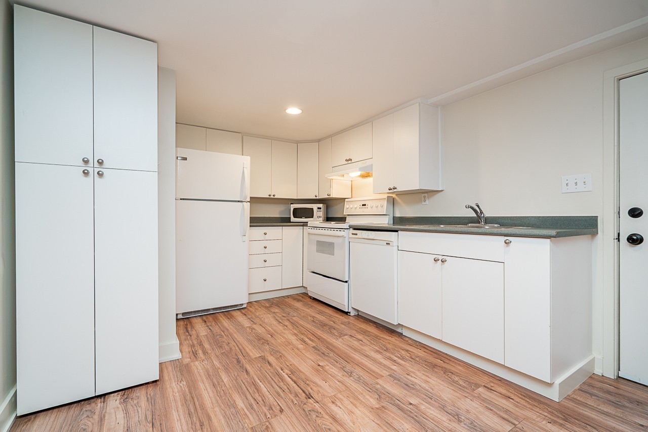 339 27th Street East - Photo 3 of 13