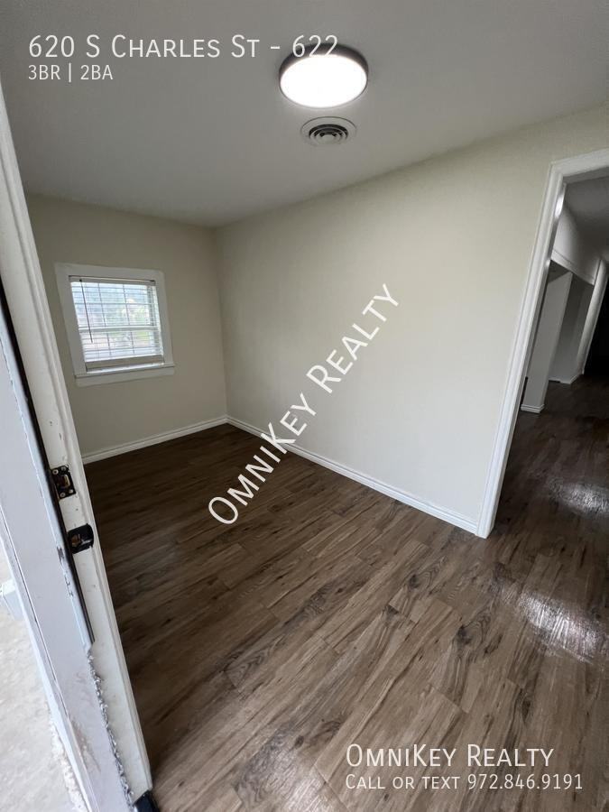 620 S Charles St #622 - Photo 7 of 10