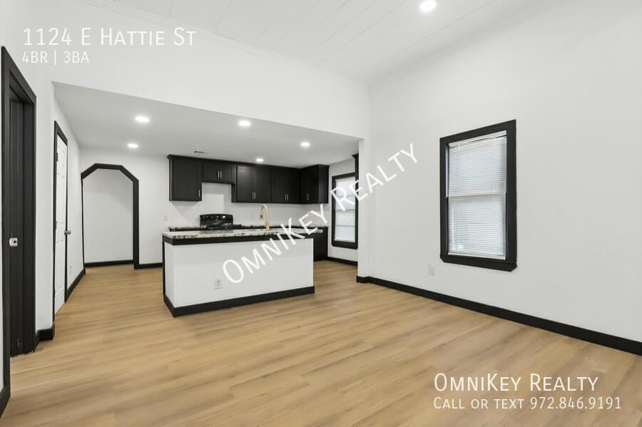 1124 E Hattie St - Photo 3 of 18