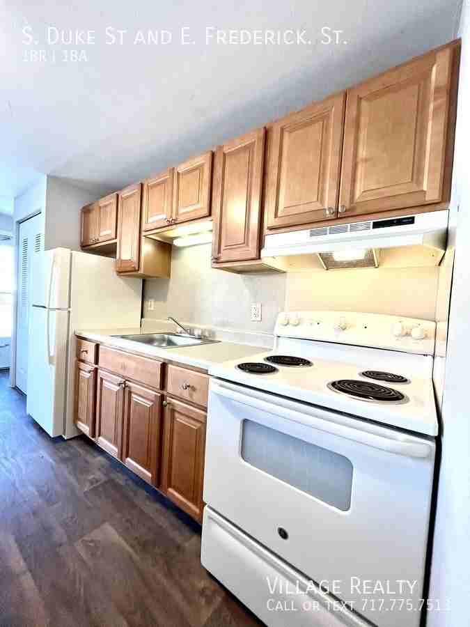 Duke & E. Frederick. St. #C - Photo 2 of 50