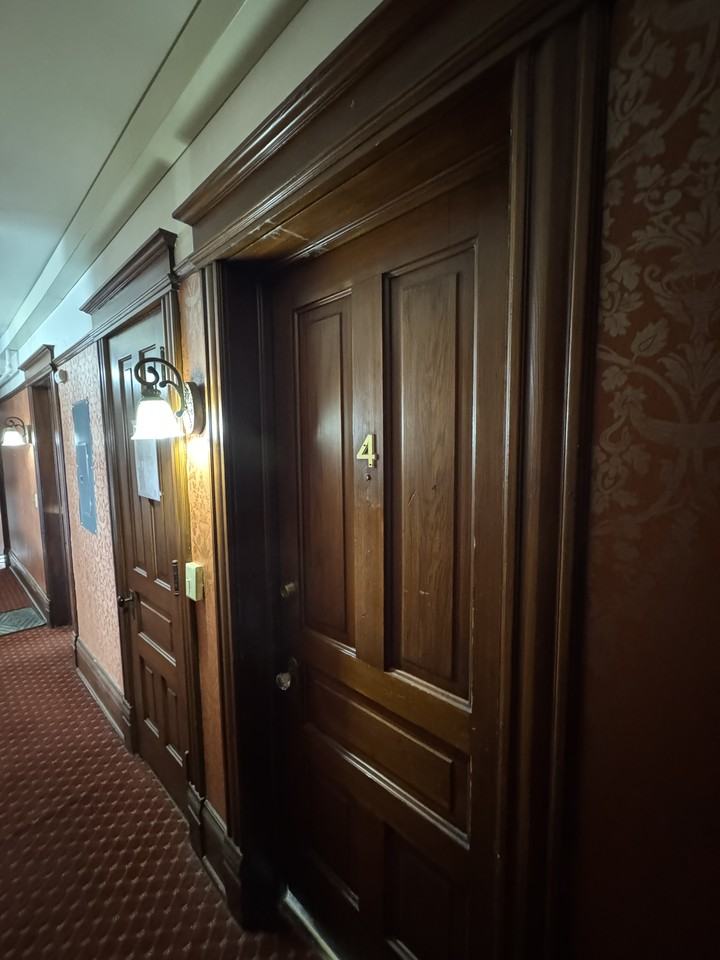 407 Wisconsin Ave #4 - Photo 5 of 15