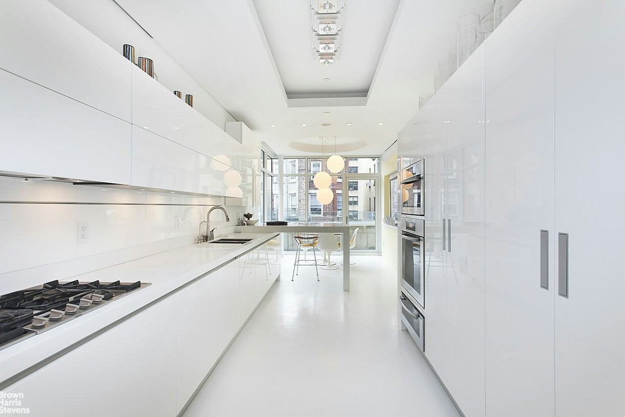 314 W 92nd St #PH - Photo 6 of 12