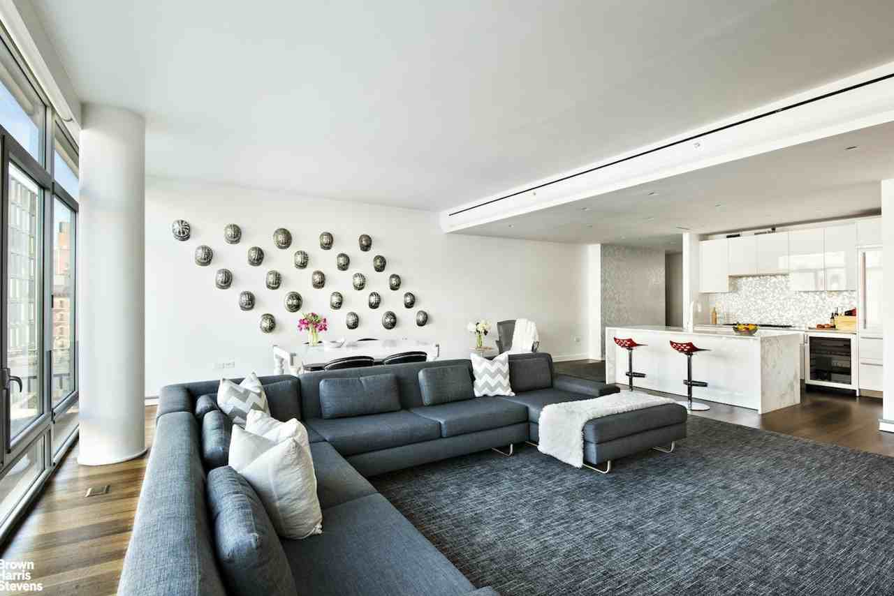 520 W 19th St #5B - Photo 2 of 8