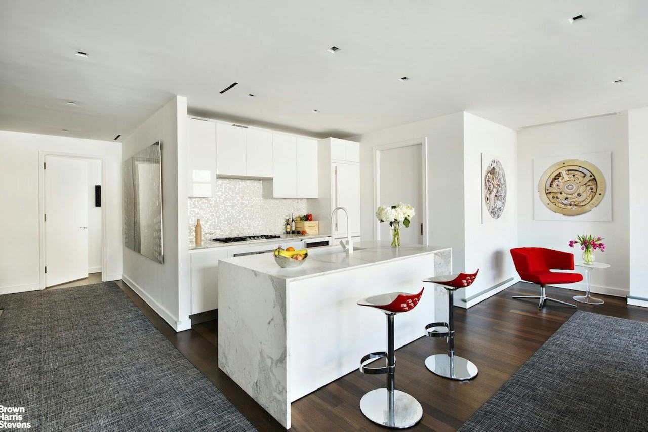 520 W 19th St #5B - Photo 6 of 8