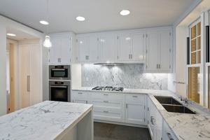 featured image of 150 E 72nd St #8N