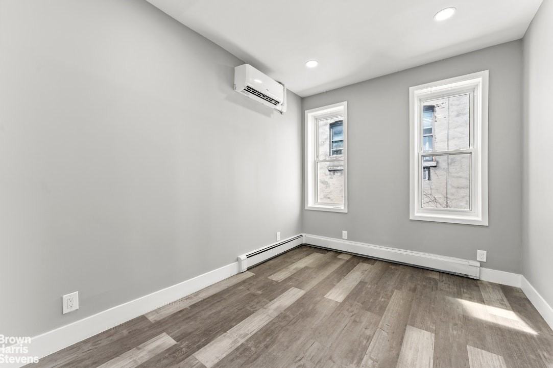 109 Manhattan Ave #2 - Photo 4 of 13