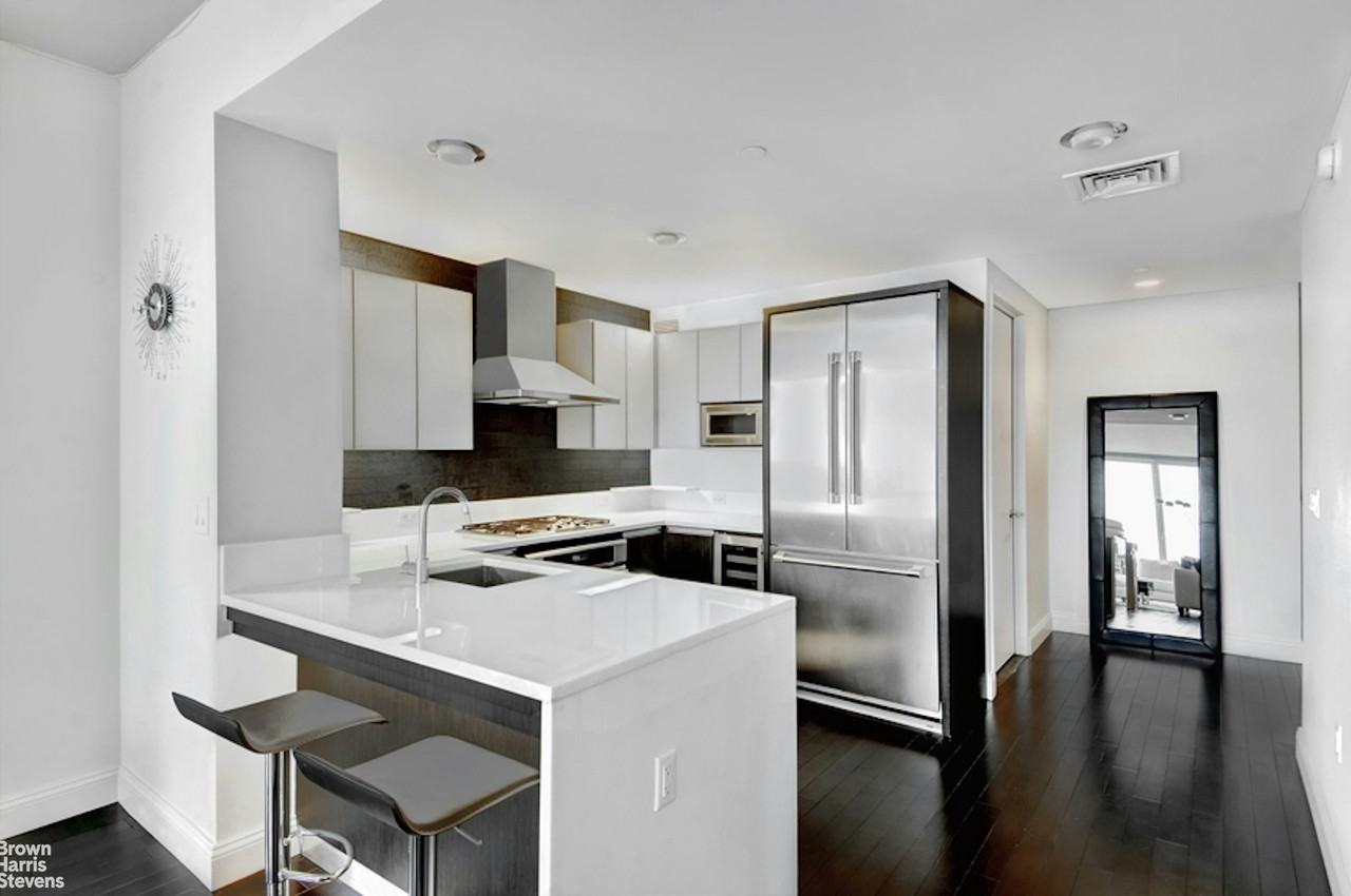 247 W 46th St #3301 - Photo 4 of 14