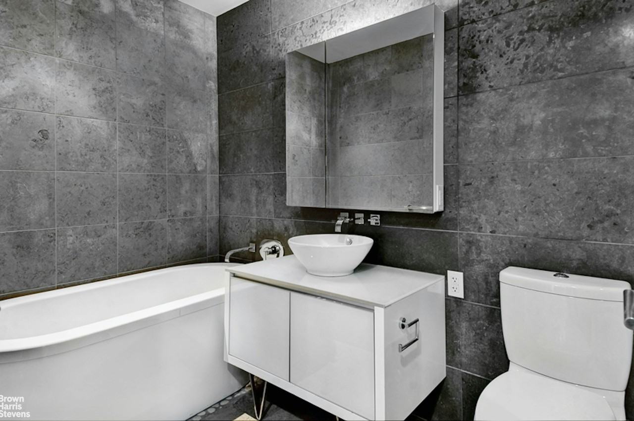 247 W 46th St #3301 - Photo 5 of 14