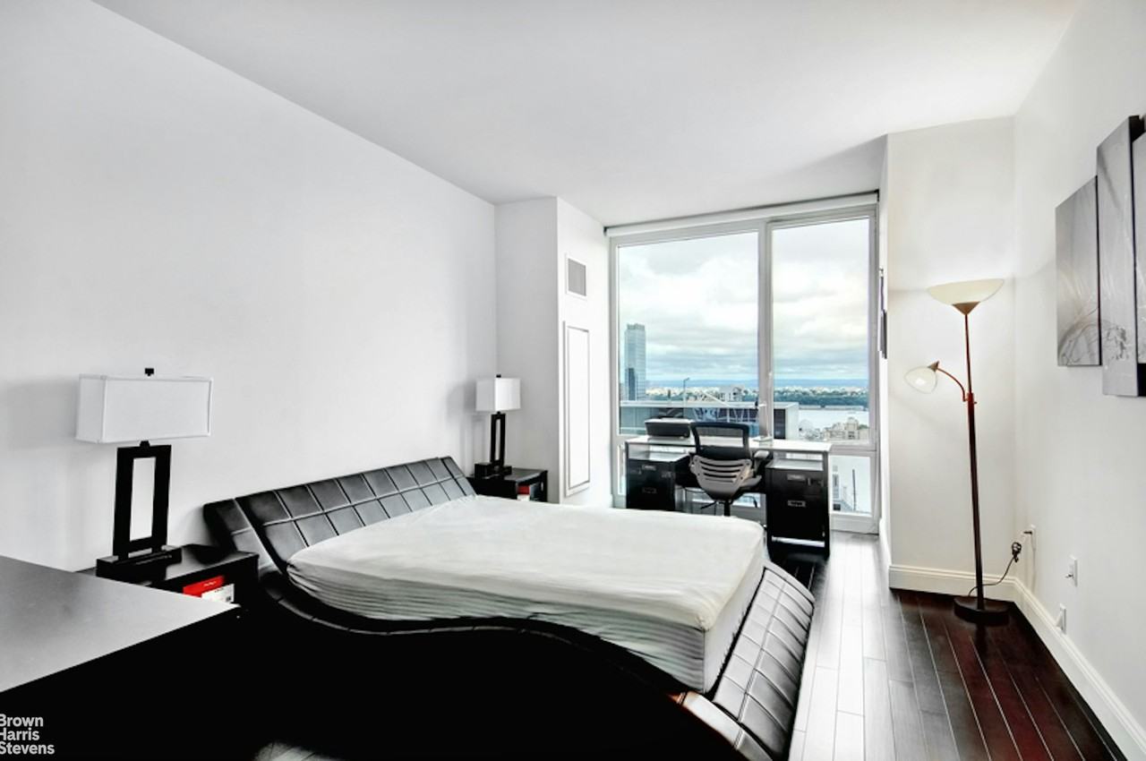 247 W 46th St #3301 - Photo 7 of 14