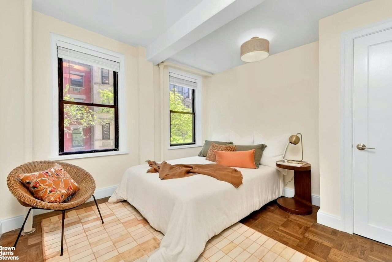 226 E 12th St #4A - Photo 4 of 8