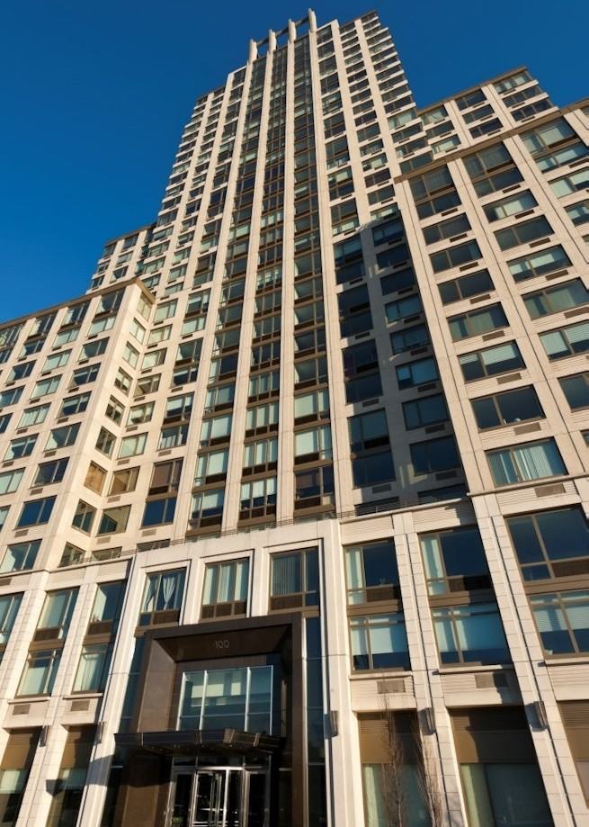 100 Riverside Blvd #14D - Photo 7 of 13