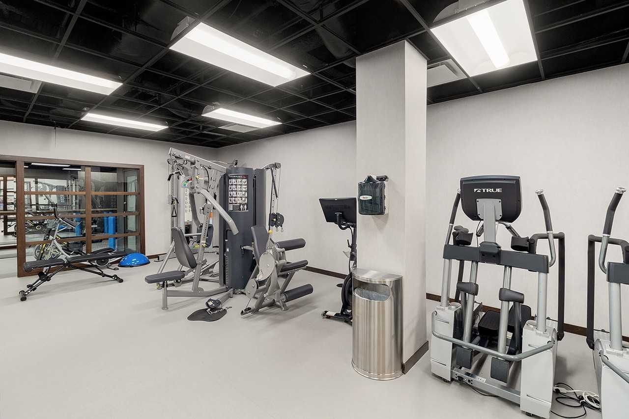 75 Clinton St #6F - Photo 7 of 8