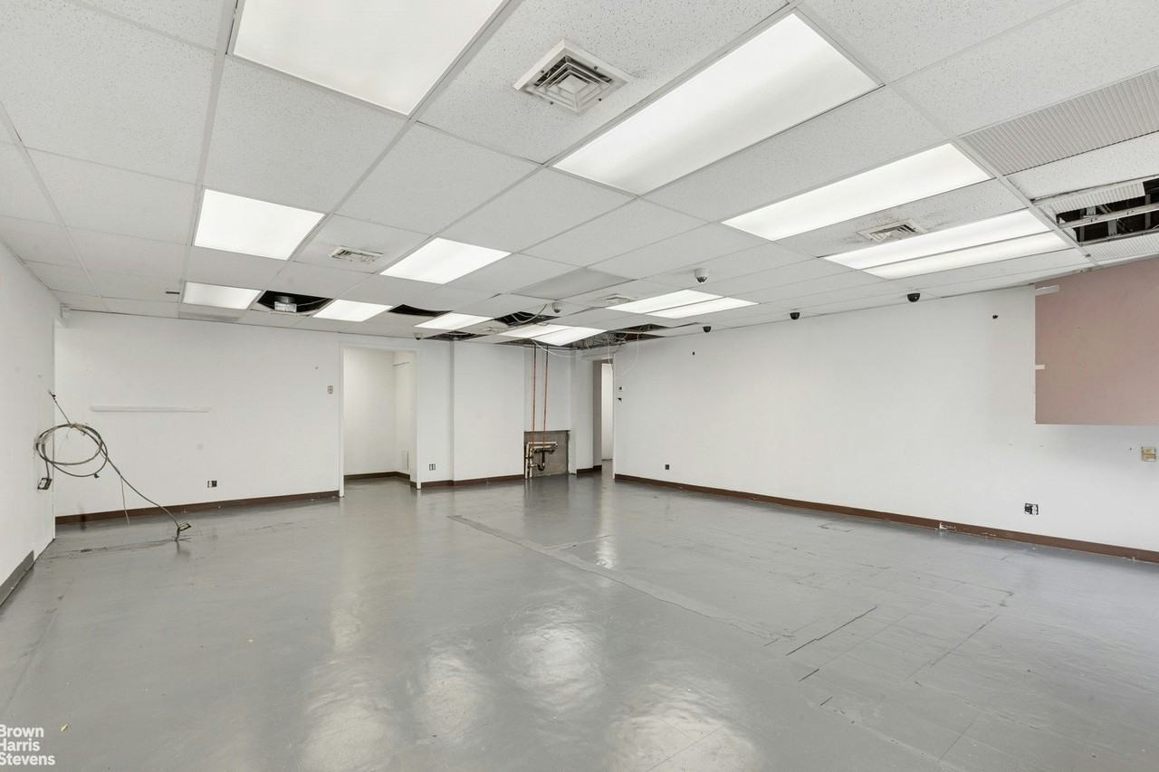 1901 Madison Ave - Photo 7 of 12