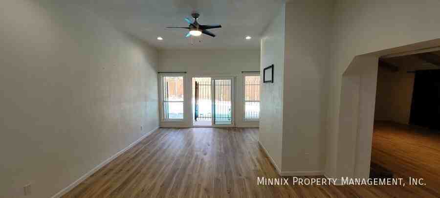 8504 Knoxville Ave #1 - Photo 6 of 32