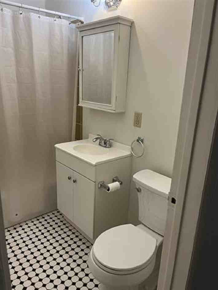 221 Park Ave #1 - Photo 6 of 7