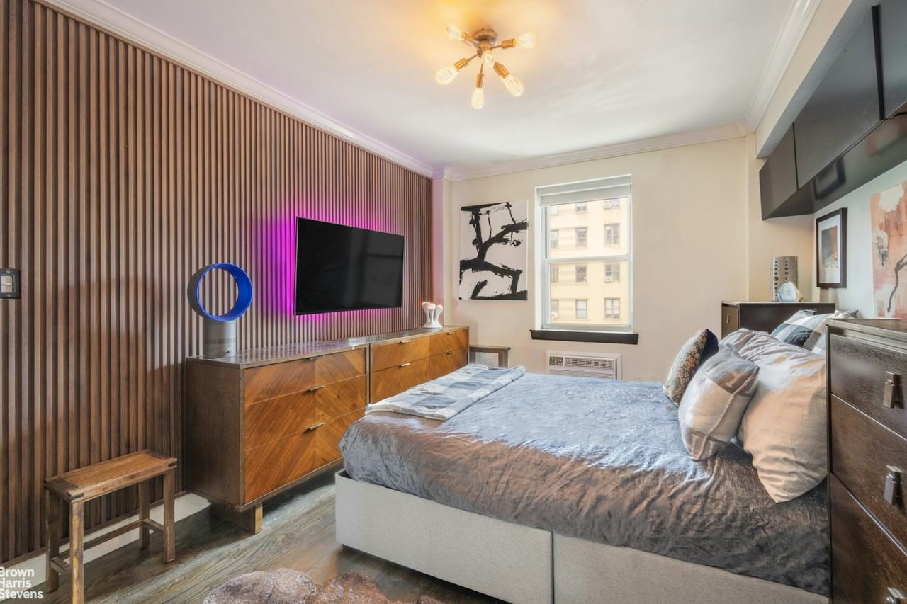 689 Fort Washington Ave #3O - Photo 3 of 5