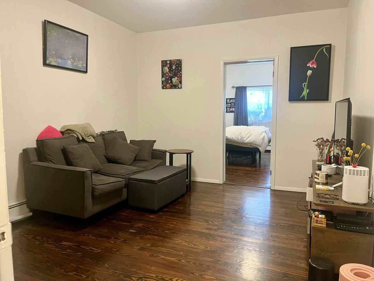 543 Bloomfield St #1R - Photo 5 of 8