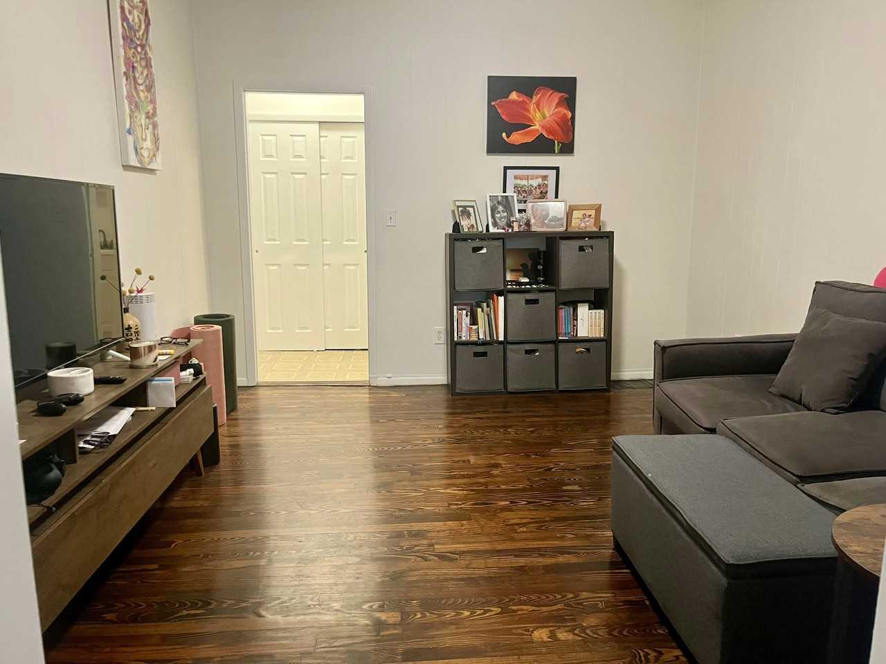 543 Bloomfield St #1R - Photo 6 of 8