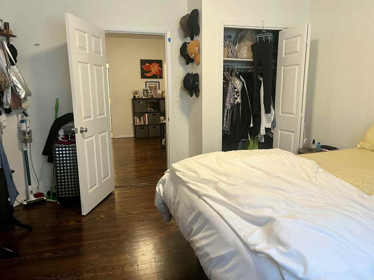 543 Bloomfield St #1R - Photo 7 of 8