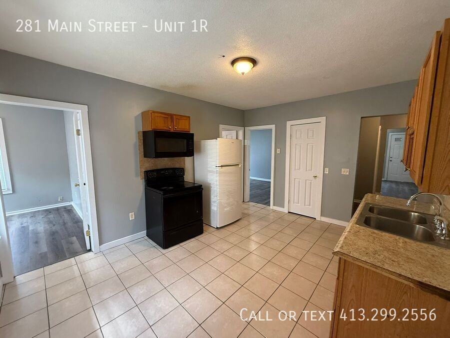 281 Main St #1R - Photo 2 of 17