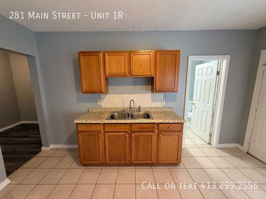 281 Main St #1R - Photo 3 of 17