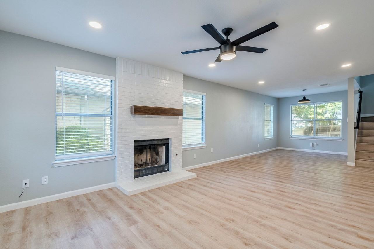 13808 Lothian Drive - Photo 2 of 31