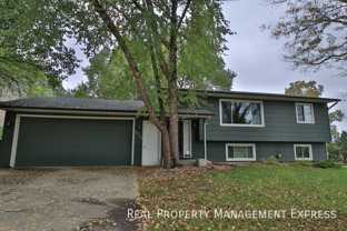 1033 N Lowell Ave - Photo 1 of 1