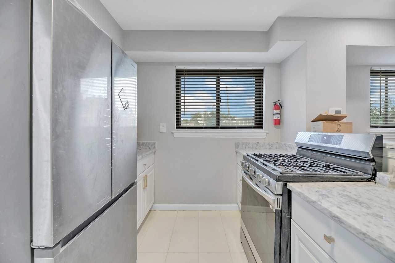 41 Tuckerman St Nw - Photo 7 of 27