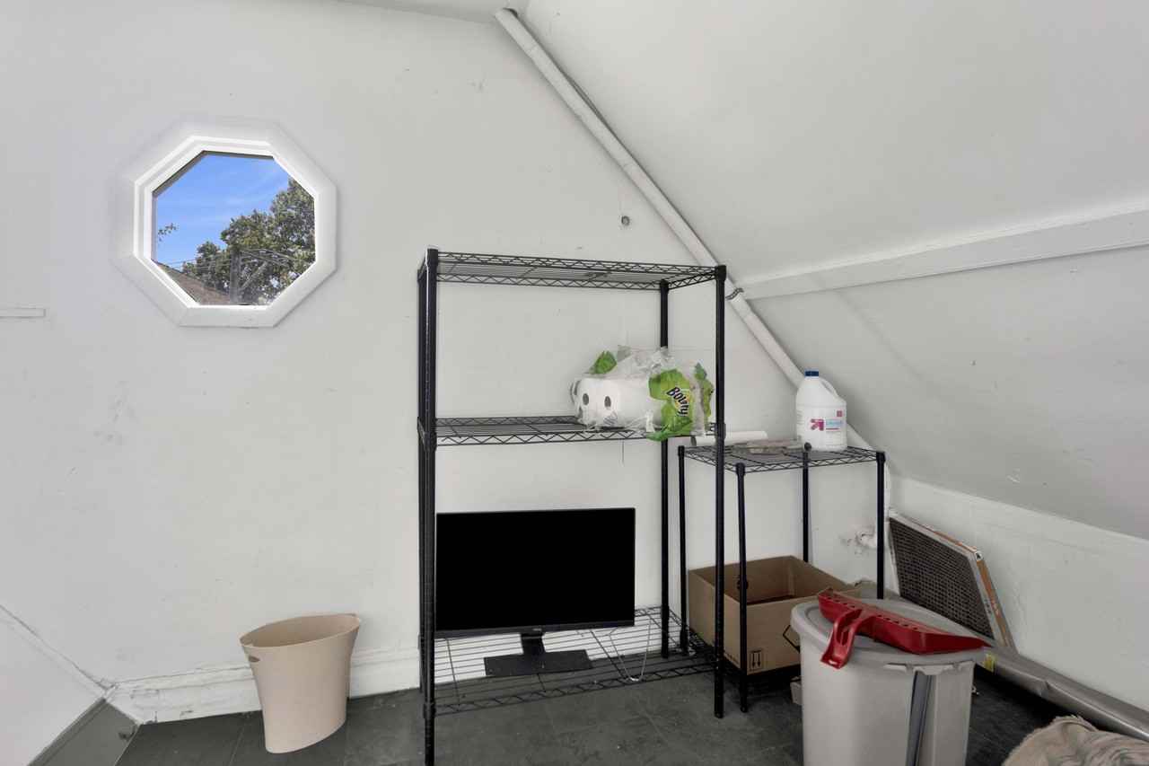 1625 W Hollywood Ave #3 - Photo 4 of 10