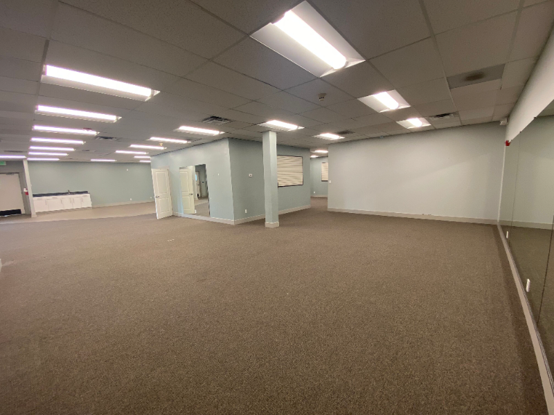 15811 Ambaum Blvd Sw #140 - Photo 3 of 13