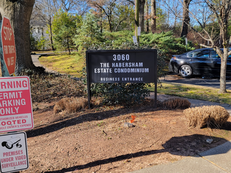 3060 Pharr Court North Nw #9E - Photo 4 of 5