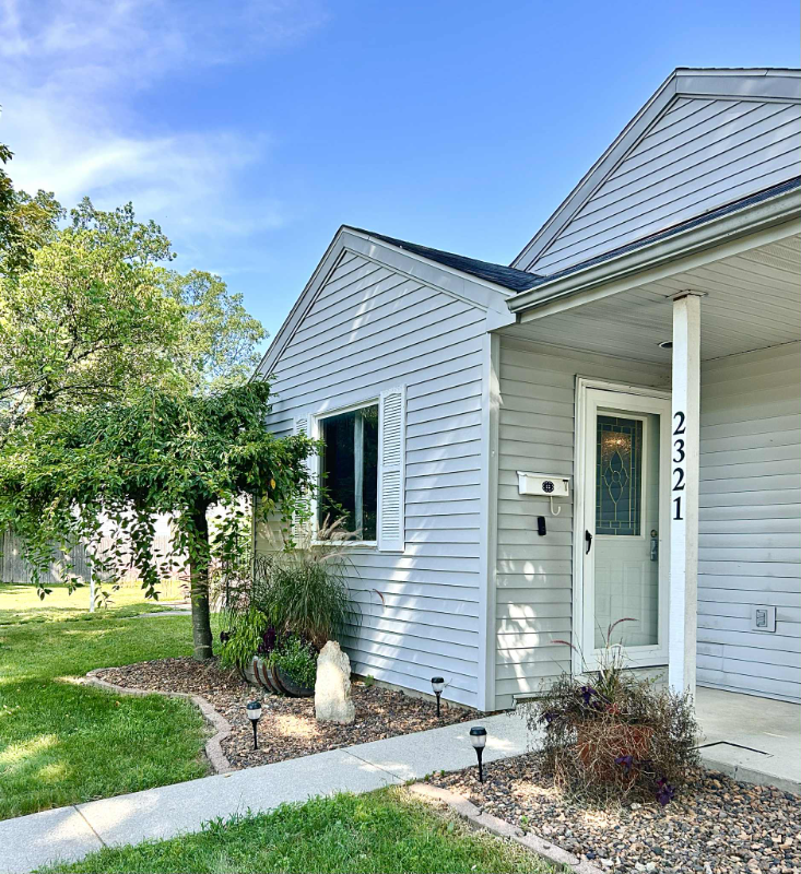 2321 Glenwood Ave - Photo 3 of 19