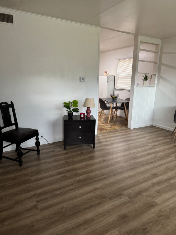 1905 S Prospect Ave - Photo 3 of 12