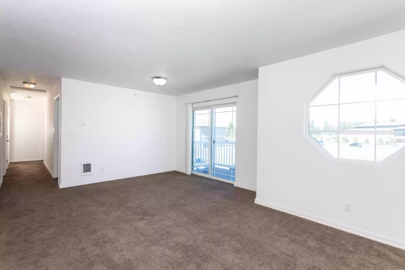 4 Diane Rd #3 - Photo 5 of 13