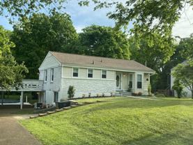 828 Lemont Dr - Photo 1 of 1