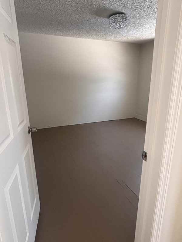 110 Davis St N - Photo 7 of 11