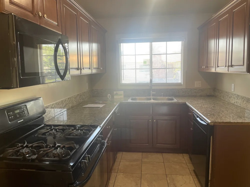 6900 Malibu Dr - Photo 2 of 16