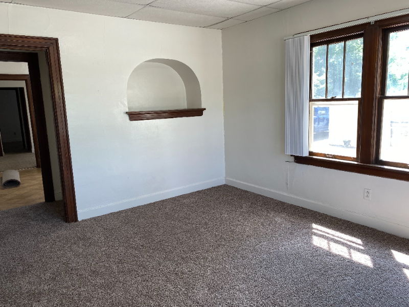 264 College St Se #1 - Photo 4 of 13