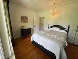 featured image of 305 Laurel St #3