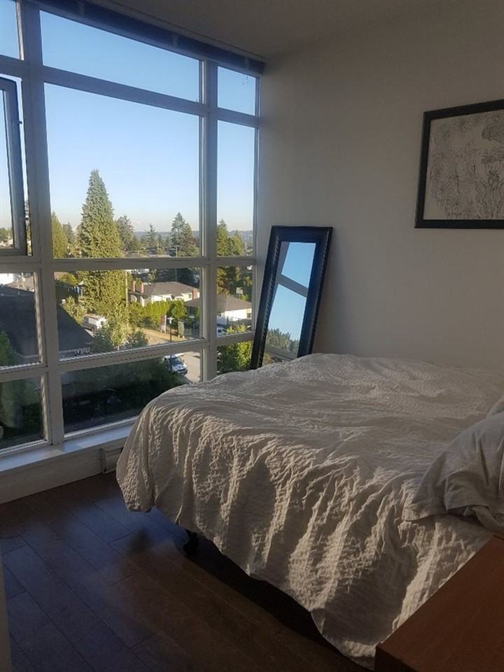 555 Delestre Avenue #707 - Photo 3 of 10